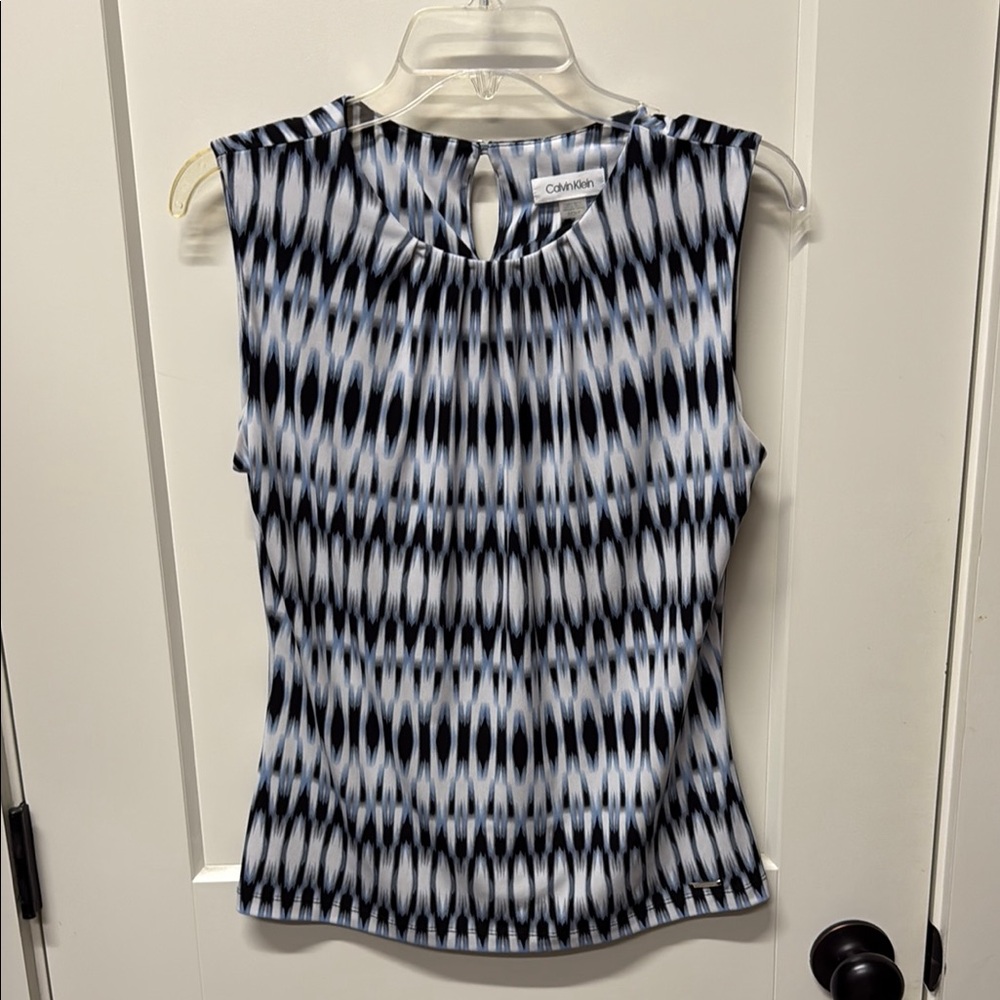 Calvin Klein Women's Black and White Patterned Top